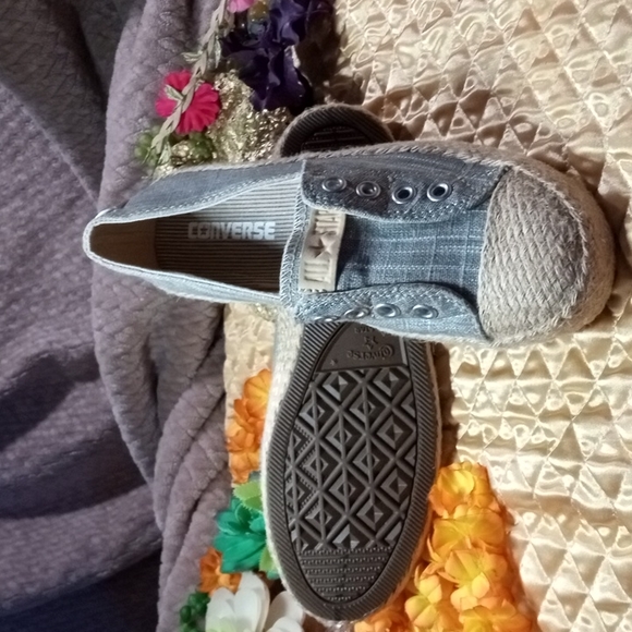 Converse - Picture 3 of 4